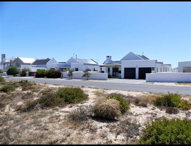 LAND FOR SALE IN BRITANNIA BAY